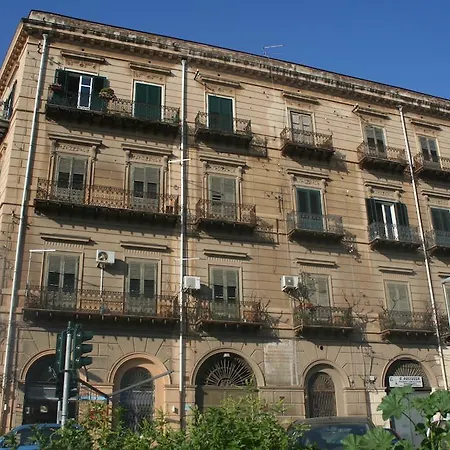 Mezzapenzione باليرمو